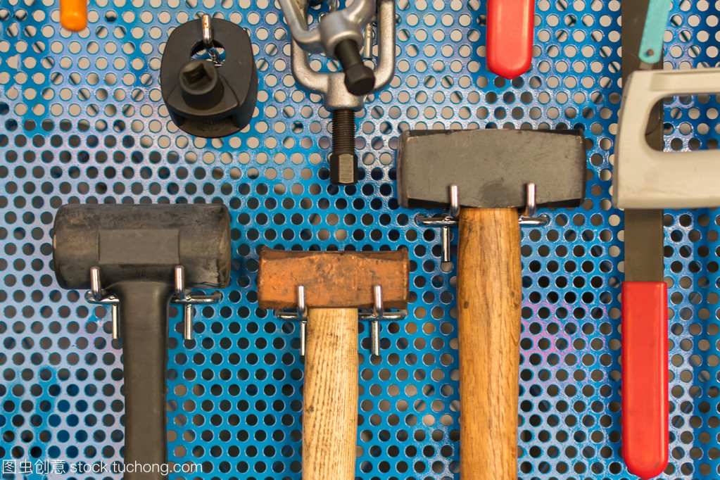 车库宝藏 精心打造船上专用的锤子五金工具集合